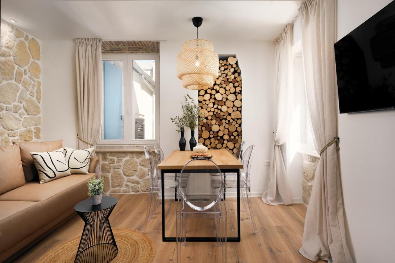 Walls In Old Town Of Appartement Rovinj